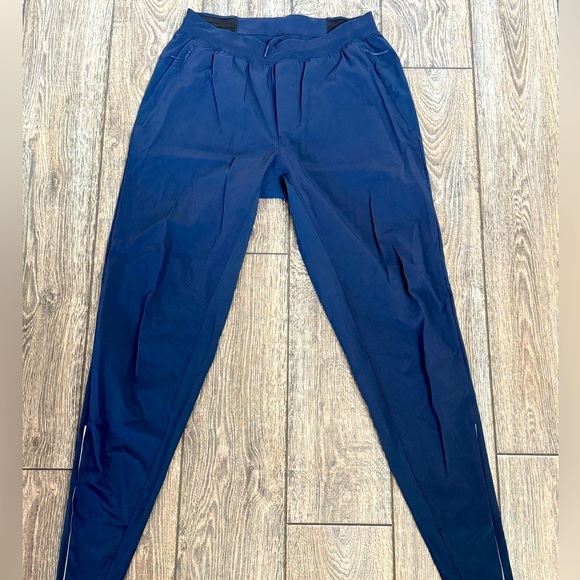 lululemon athletica Men's Dark Blue Joggers - Picture 1 of 4